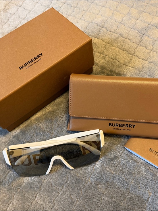 Burberry Accessories - NEW Burberry BE4291 White Logo Shield Sunglasses Full Set Box & Case